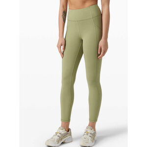 Lululemon Invigorate High-Rise Tight 25"
Vista Green size 4